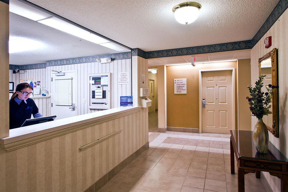 Sonesta Simply Suites Detroit Трой Интерьер фото