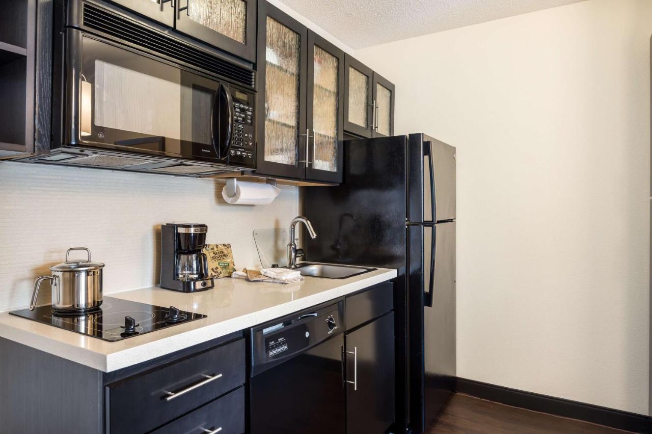 Sonesta Simply Suites Detroit Трой Экстерьер фото