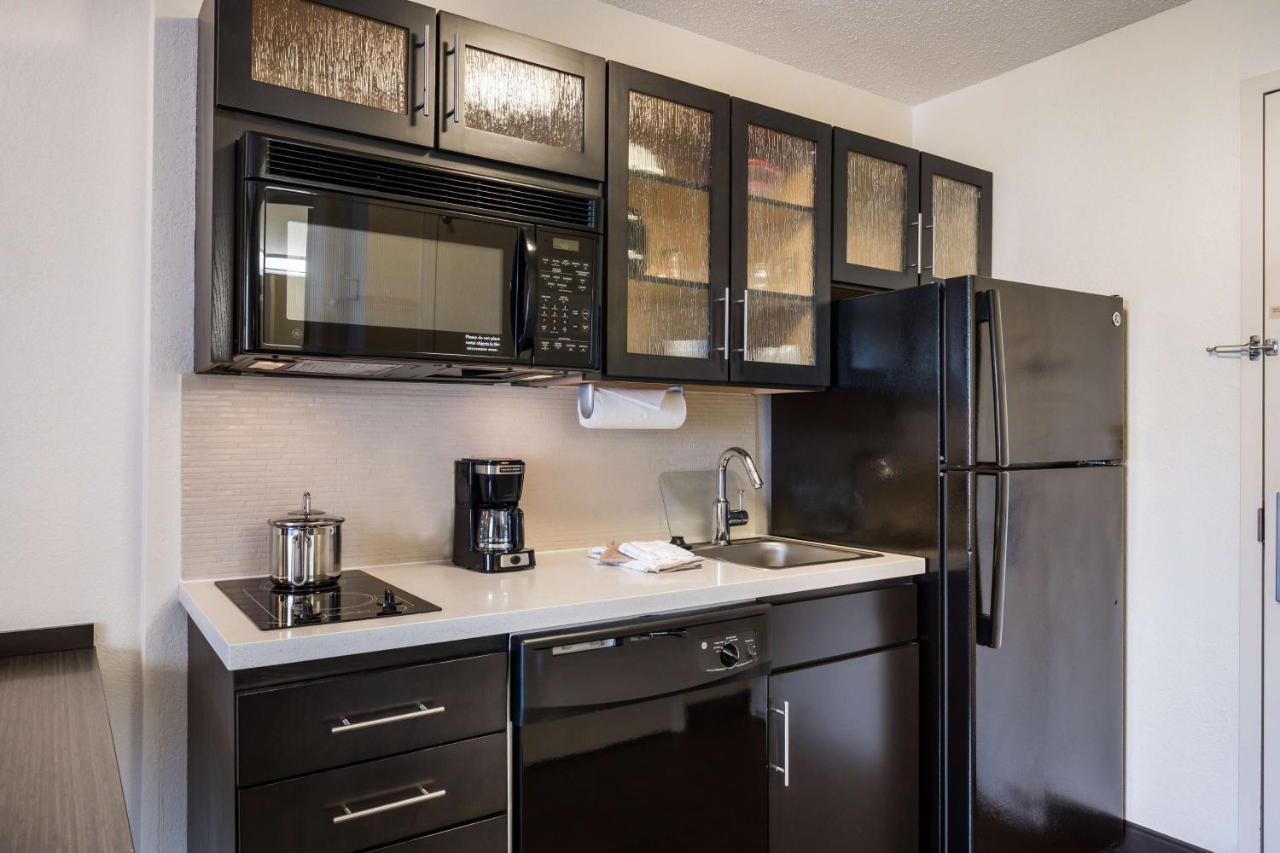 Sonesta Simply Suites Detroit Трой Экстерьер фото