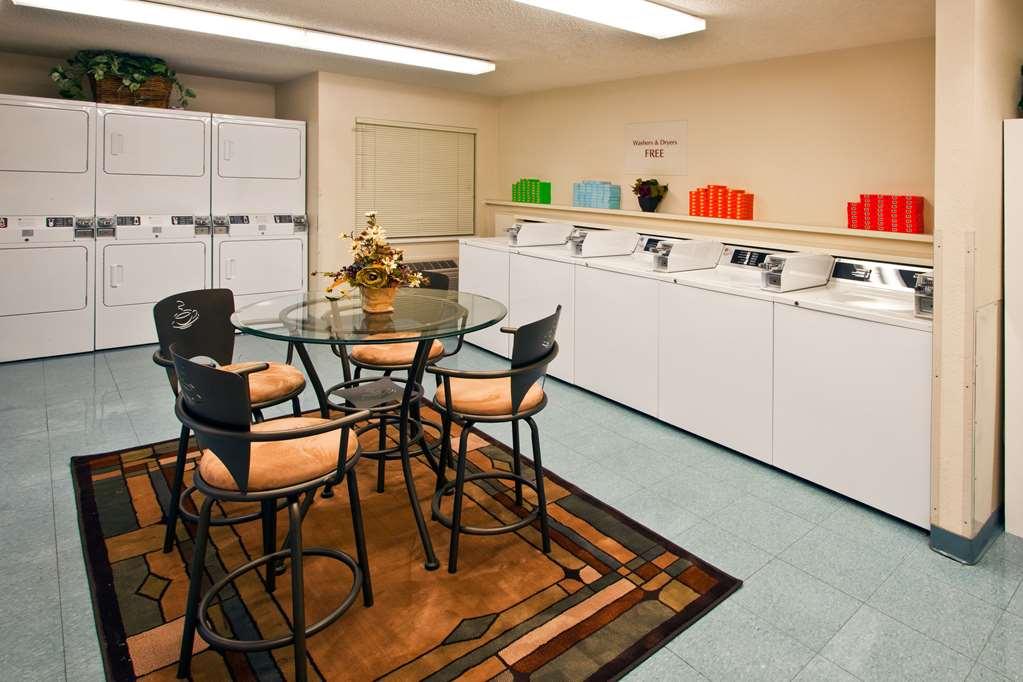 Sonesta Simply Suites Detroit Трой Экстерьер фото